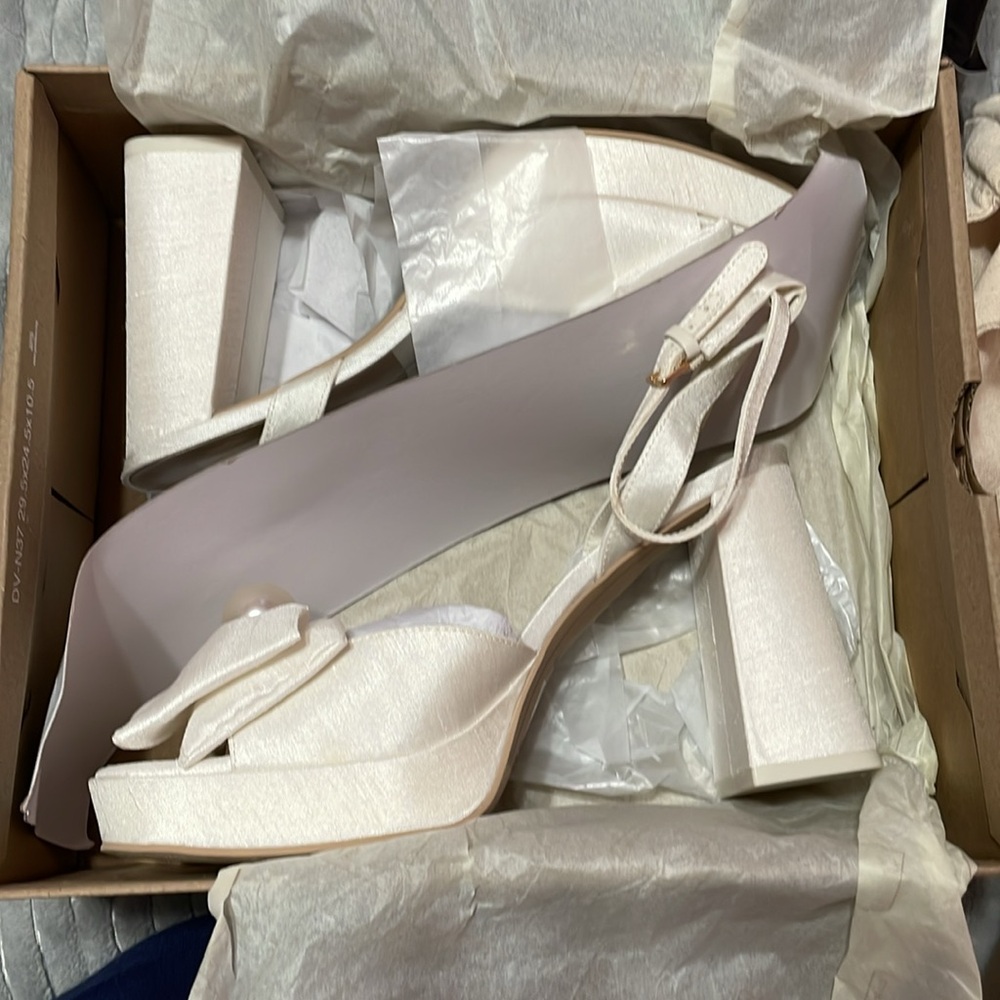 New Platform White Satin Block Heel Sandals-Sold out on website - Picture 4 of 6